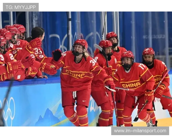 俄罗斯女冰挑战中国，亚洲女子冰球赛精彩对决上演，俄罗斯女子冰球队