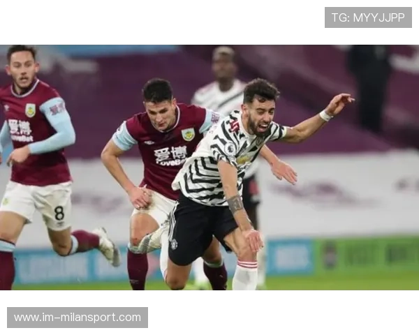 卢克·肖精准斜塞让全队沸腾