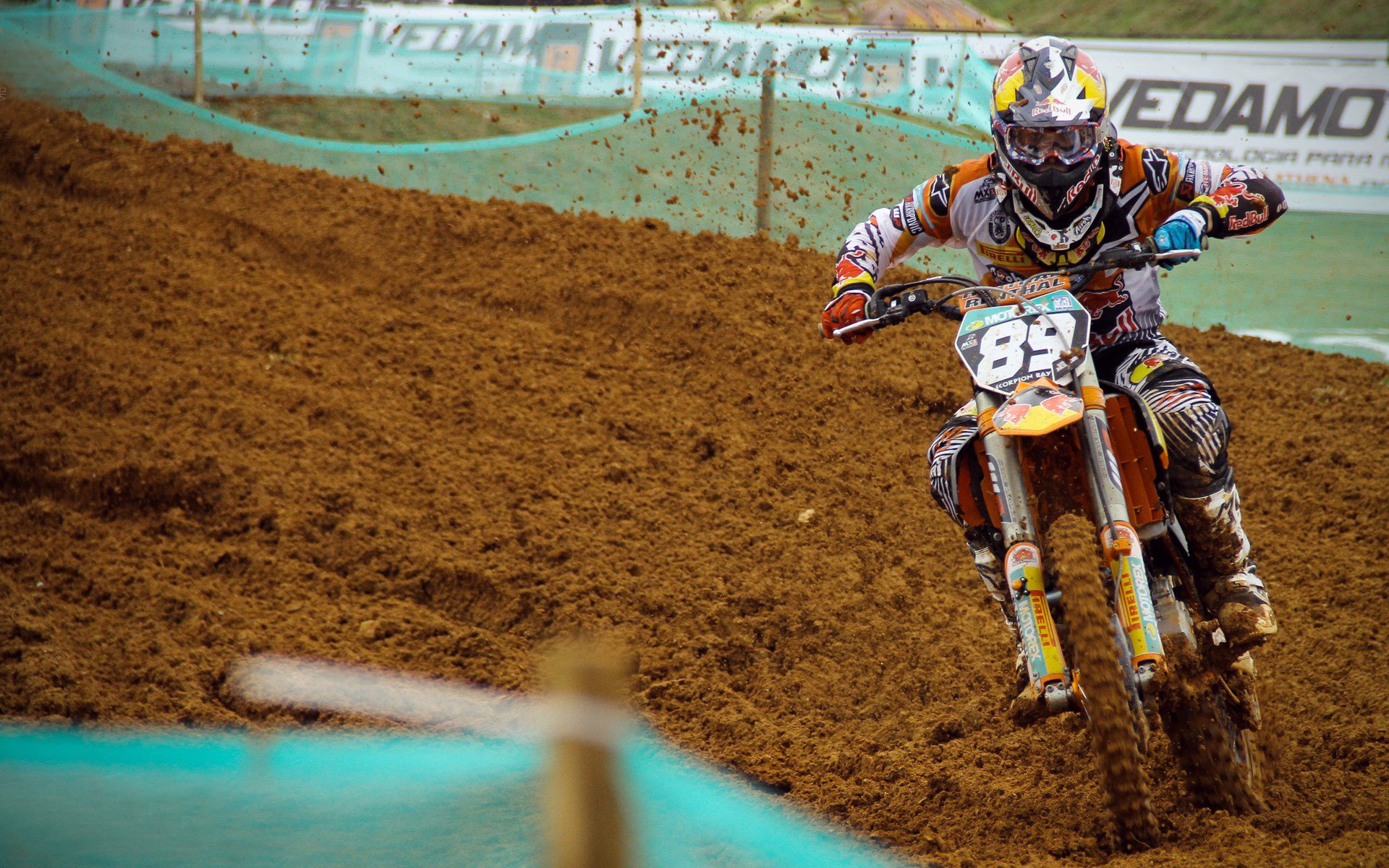 “毕业季‘把操场跑一百圈’告别活动” 分数不重要意义更大